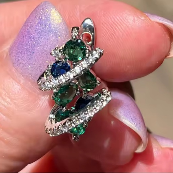 Sparkling Blue Green Spinel White Earrings - Picture 2 of 5